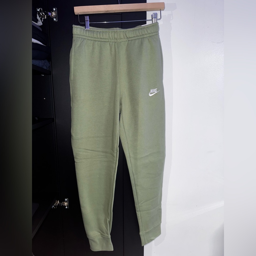 Nike brand new sweatpants